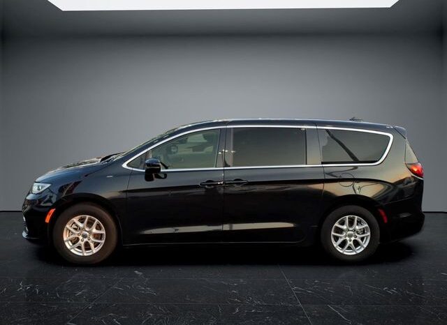 
								Chrysler Pacifica full									