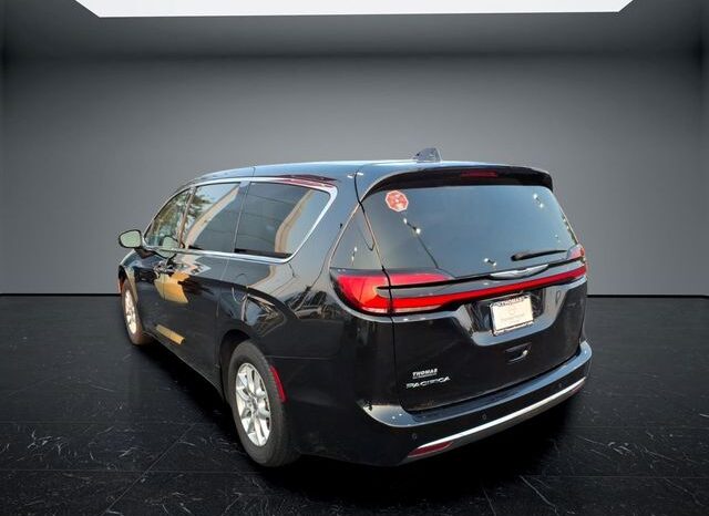 
								Chrysler Pacifica full									
