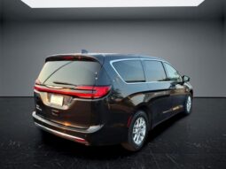 
										Chrysler Pacifica full									
