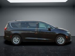 
										Chrysler Pacifica full									