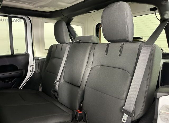 
 Jeep Wrangler full									