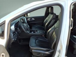 
 Chrysler Pacifica full									
