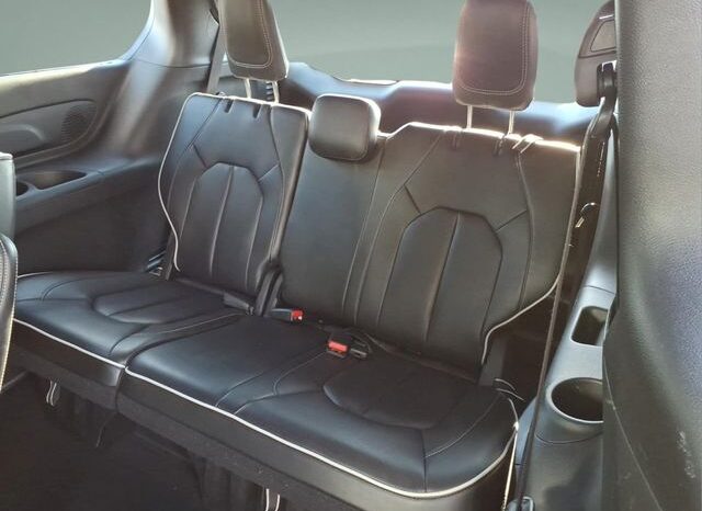 
 Chrysler Pacifica full									