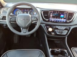 
 Chrysler Pacifica full									
