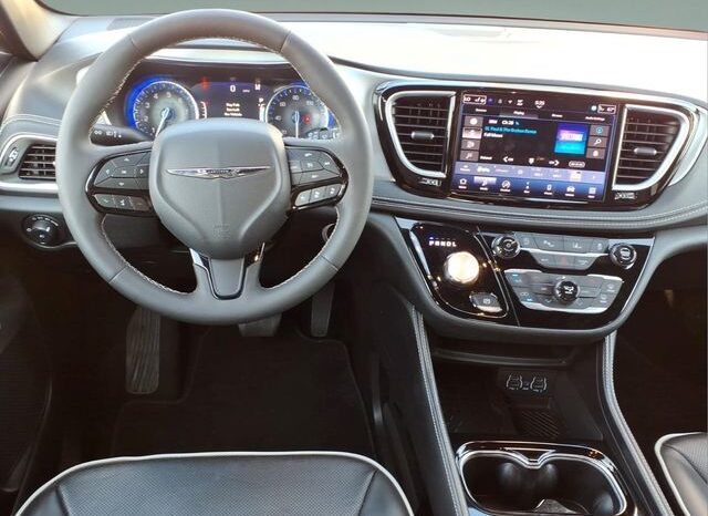 
 Chrysler Pacifica full									