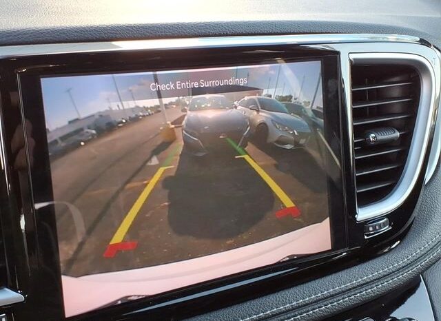 
 Chrysler Pacifica full									