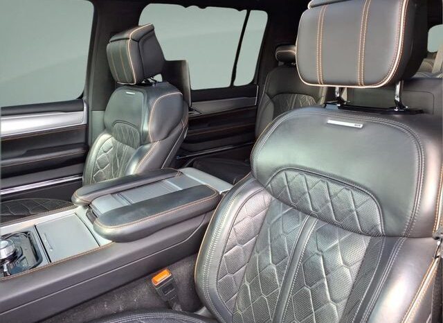 
 Jeep Grand Wagoneer full									