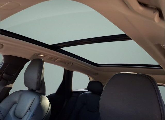 
								Volvo XC60 full									