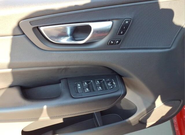
								Volvo XC60 full									