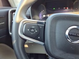 
										Volvo XC40 full									