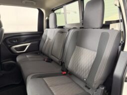 
										Nissan Titan full									