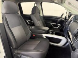 
										Nissan Titan full									