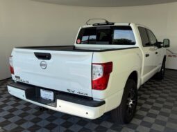 
										Nissan Titan full									