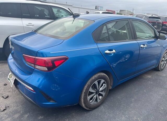 
								Kia Rio full									