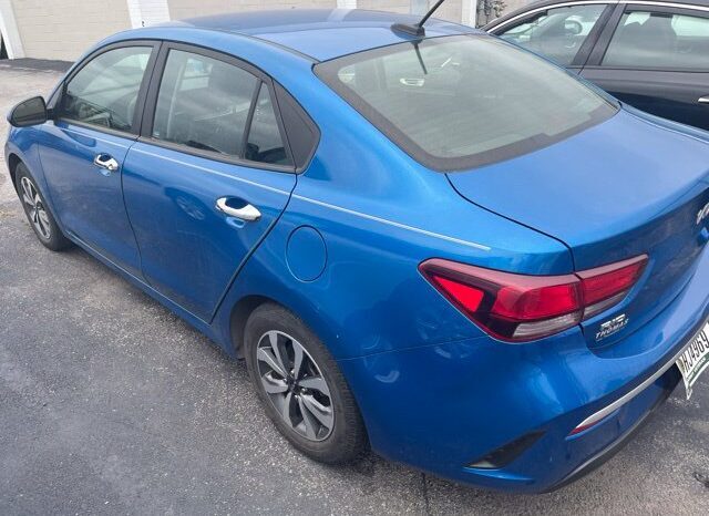 
								Kia Rio full									