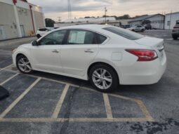 
										Nissan Altima full									