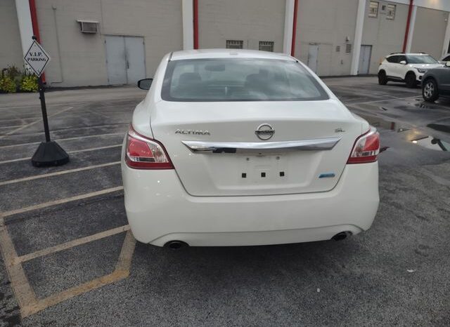 
								Nissan Altima full									
