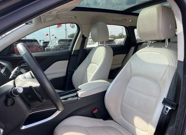 
 Jaguar F-PACE full									