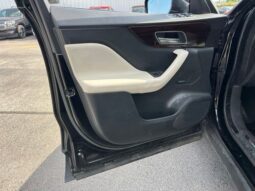 Jaguar F-PACE full