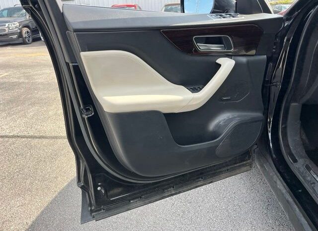 
 Jaguar F-PACE full									