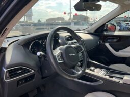 Jaguar F-PACE full