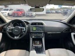 Jaguar F-PACE full