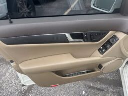 
										Mercedes-Benz C-Class full									
