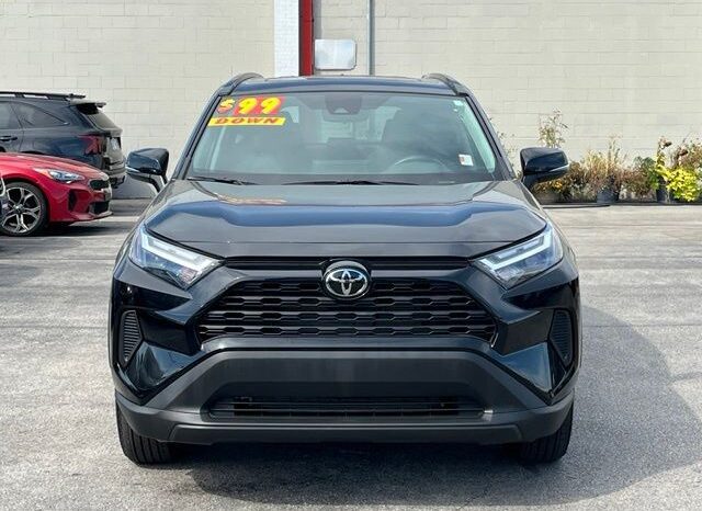 
								Toyota RAV4 full									