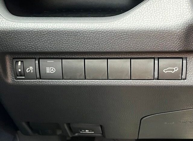 
								Toyota RAV4 full									