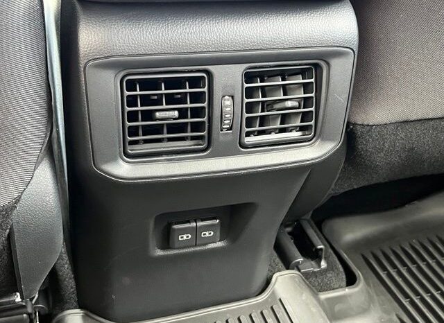 
								Toyota RAV4 full									