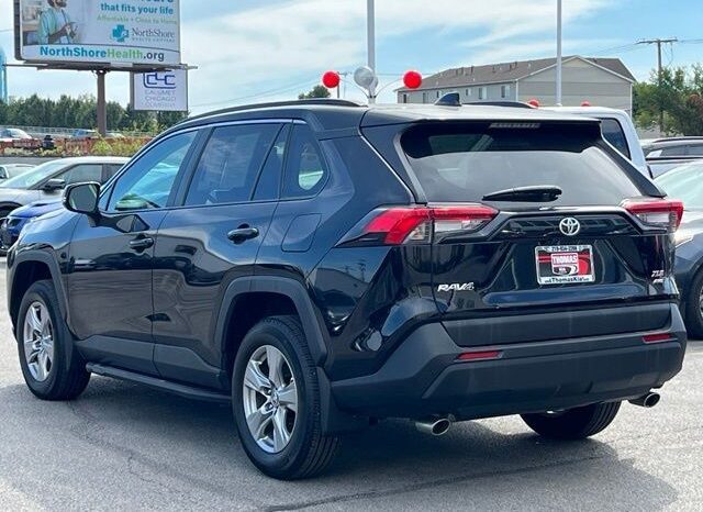 
								Toyota RAV4 full									