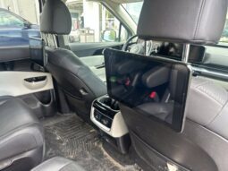 
										Kia Carnival full									