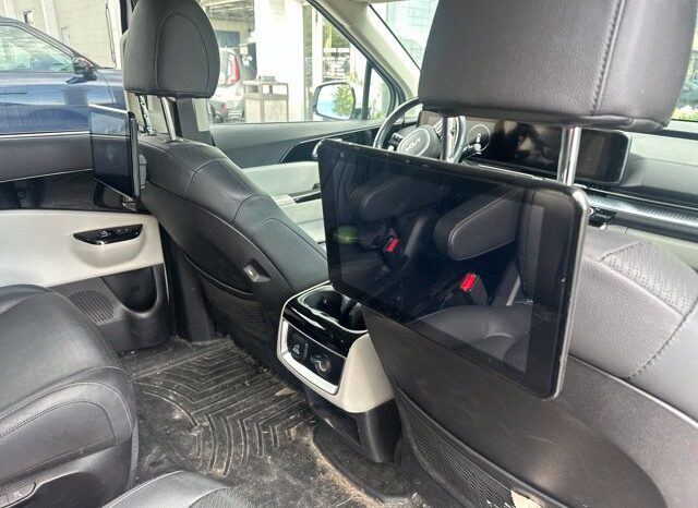 
								Kia Carnival full									