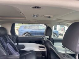 
										Kia Carnival full									