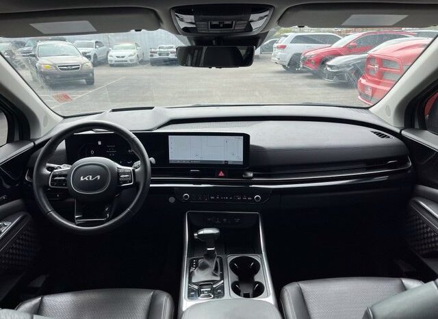 
								Kia Carnival full									