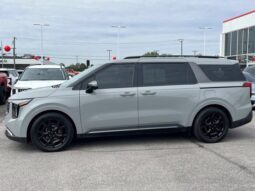 
										Kia Carnival full									