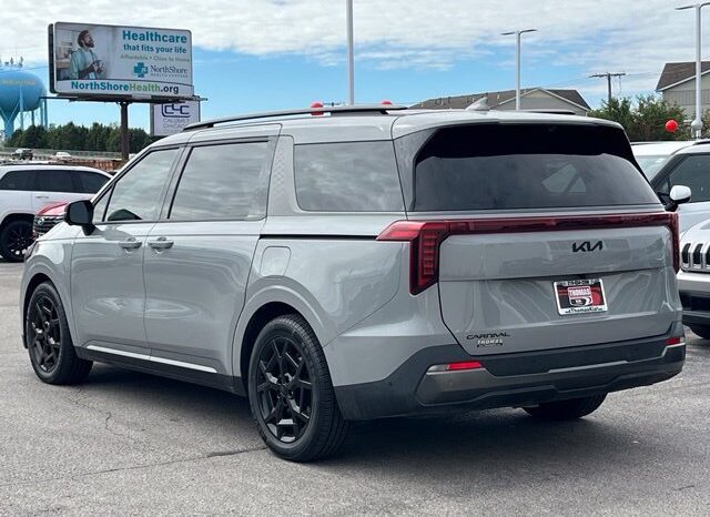
								Kia Carnival full									