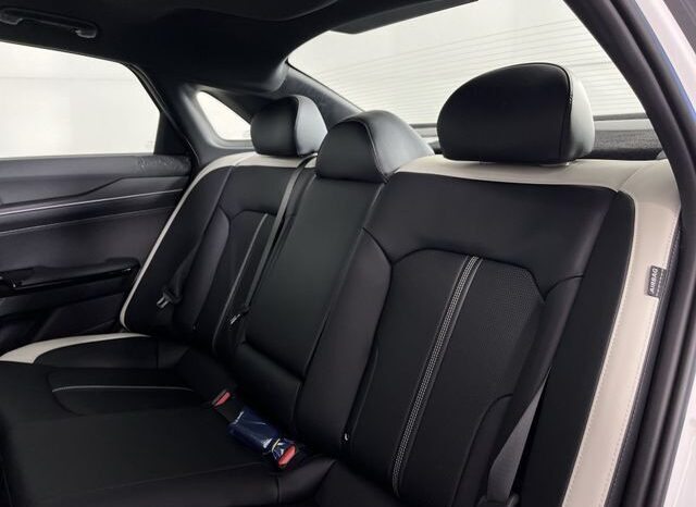 
 Kia K5 full									