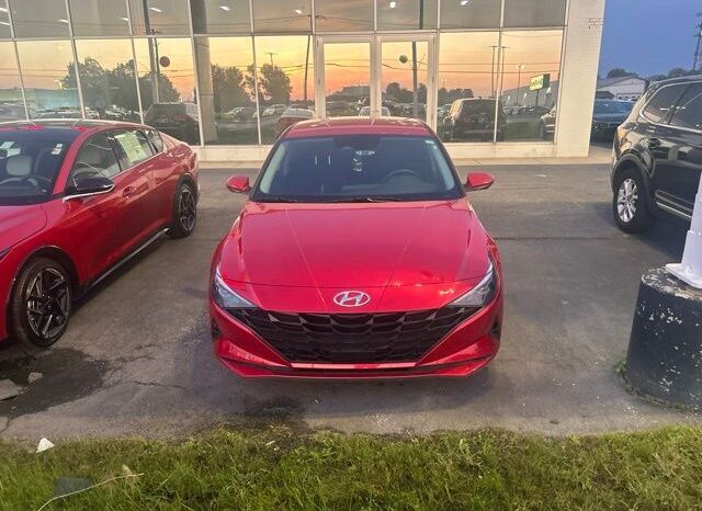 
 Hyundai Elantra full									