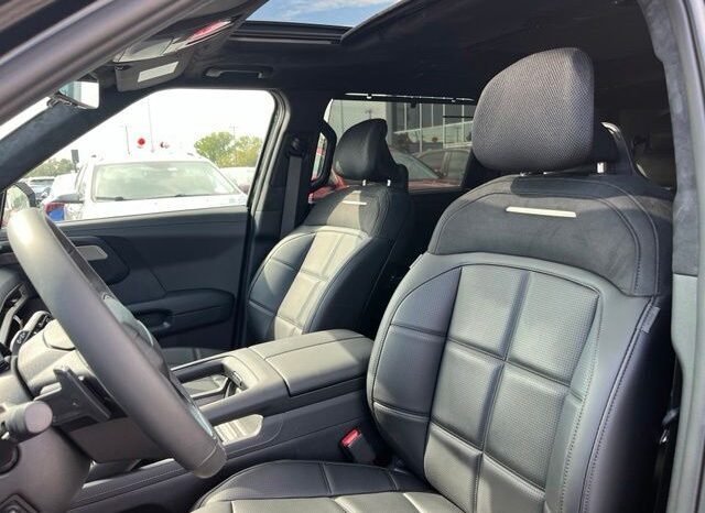 
								Kia Telluride Hybrid full									