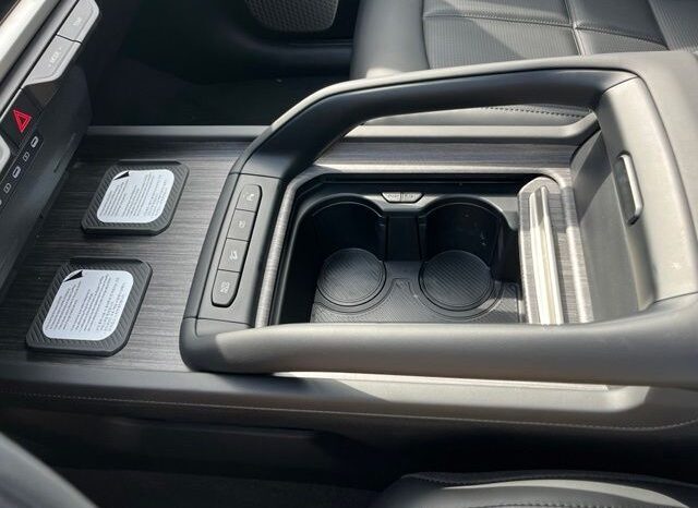 
								Kia Telluride Hybrid full									