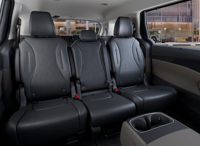 
 Kia Carnival Hybrid full									