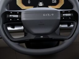 Kia Carnival full