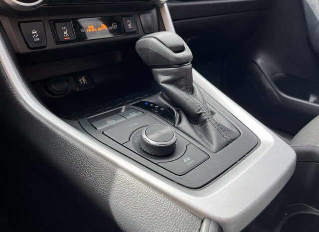 
								Toyota RAV4 Hybrid full									