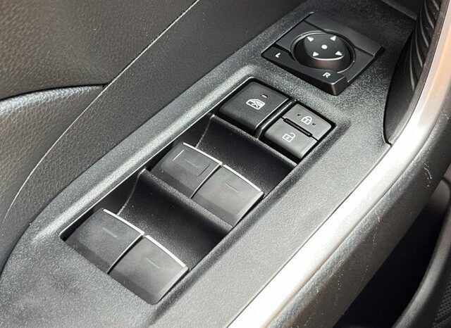 
								Toyota RAV4 Hybrid full									