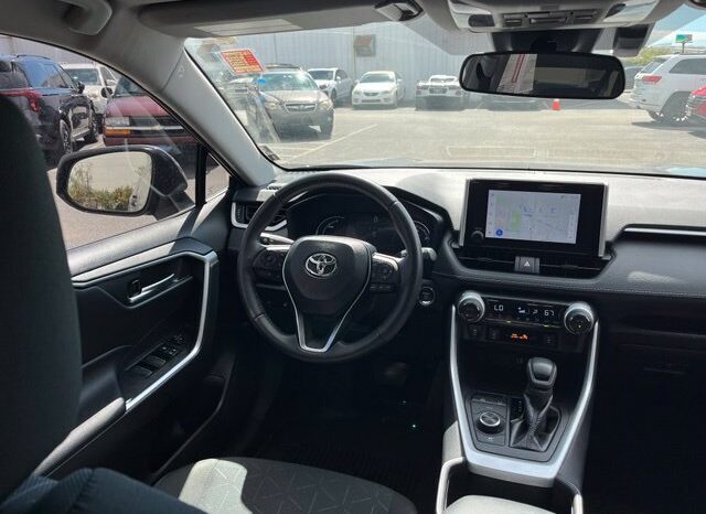 
								Toyota RAV4 Hybrid full									