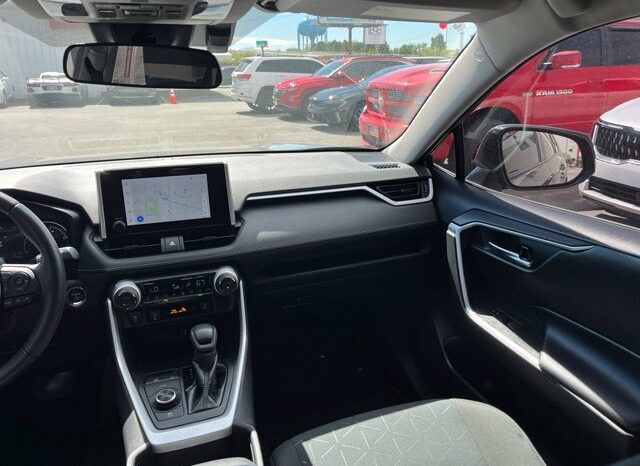
								Toyota RAV4 Hybrid full									