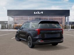 Kia Carnival full