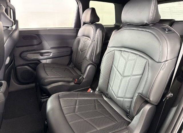 
								Kia Telluride full									