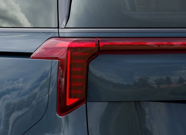 
								Kia Carnival Hybrid full									